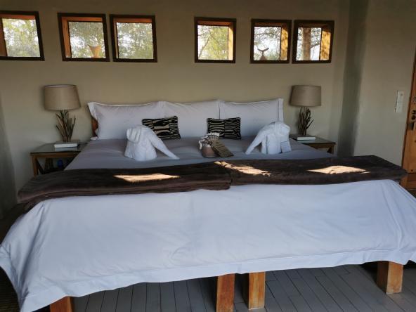 Nxai Pan Camp Chalet Zimmer Bett Botswana Kwando